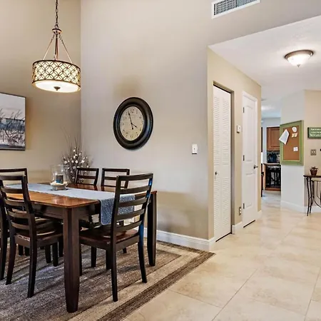 Gorgeous Updated 2 Bedroom Lake View Unit In